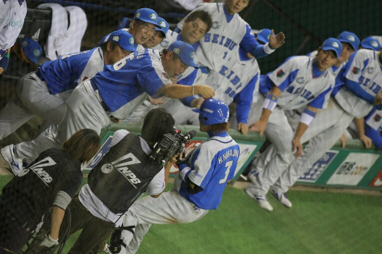 2008年は西武一軍打撃コーチとして日本一に貢献　　©BUNGEISHUNJU