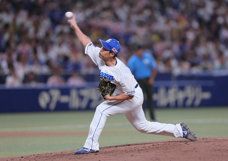 中日時代の岩嵜。今年４月には1413日ぶりに勝利投手となり、お立ち台で涙を見せた　©JIJI PRESS　