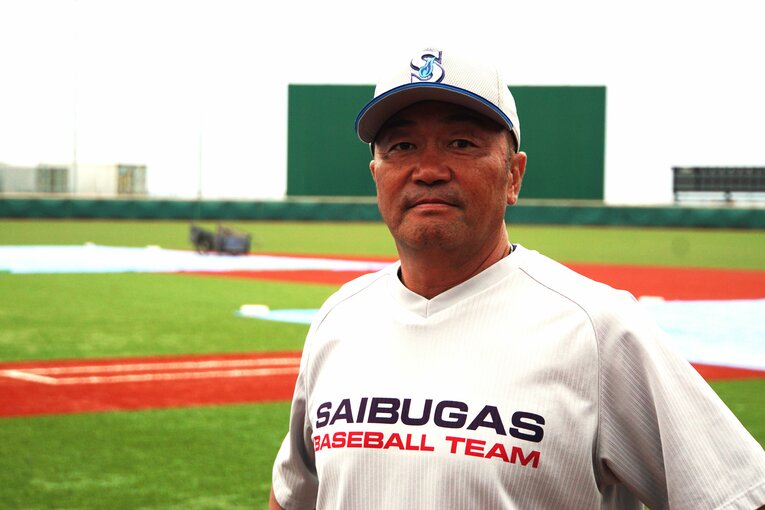 現在の香田誉士史監督（西部ガス）。11月の日本選手権を最後に退任する　©Kei Nakamura