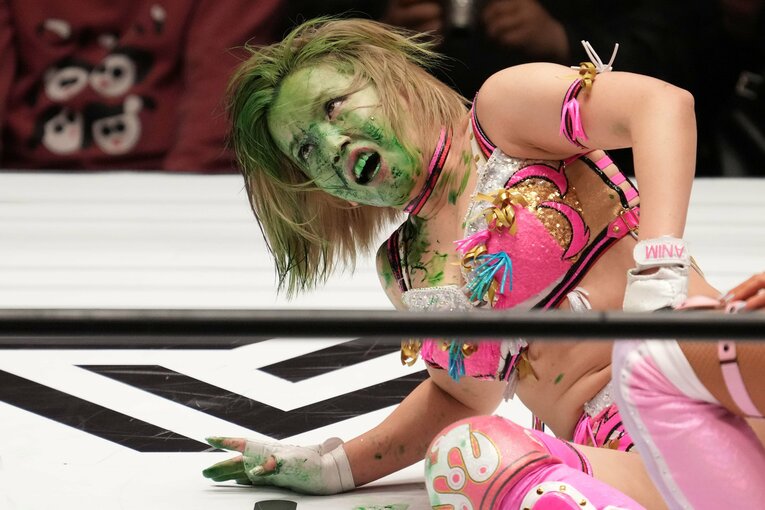 顔面を緑に染めた白川未奈