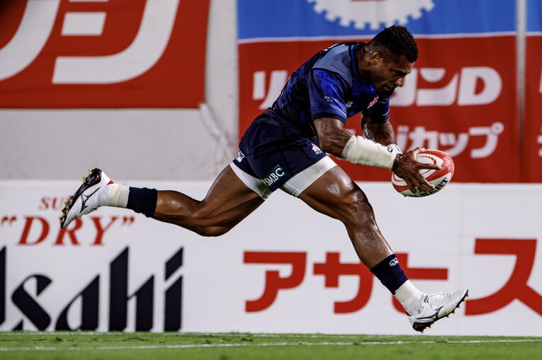 代表初トライを決めたWTBジョネ・ナイカブラ　©︎Kiichi Matsumoto