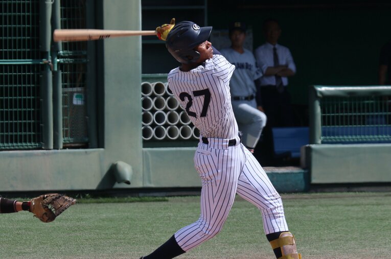 恵まれた体躯からのフルスイングは豪快そのもの　©︎Fumi Sawai