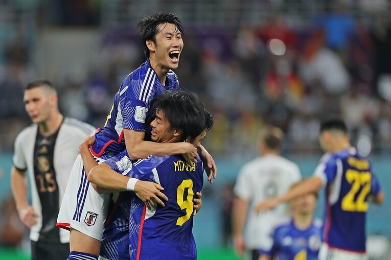 カタールW杯ドイツ戦の鎌田と三笘　©Getty Images