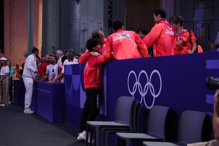 男子エペ個人決勝、加納虹輝vs.ヤニック・ボレル　©JMPA