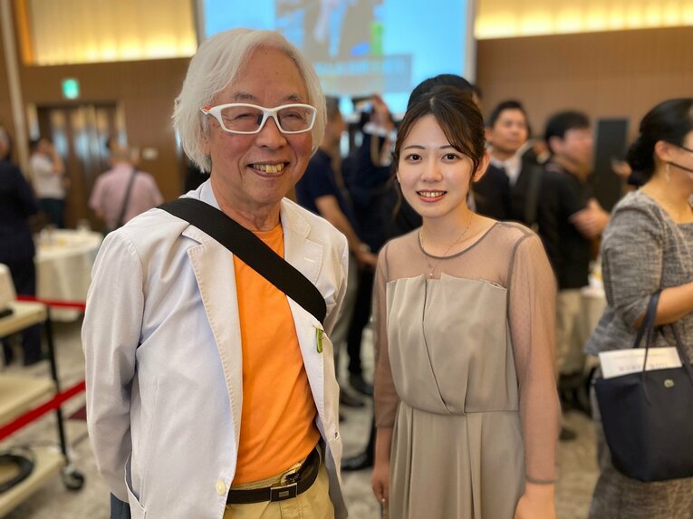 昨年6月の女流棋士発足50周年記念パーティーでの師弟　©Noboru Tamaru