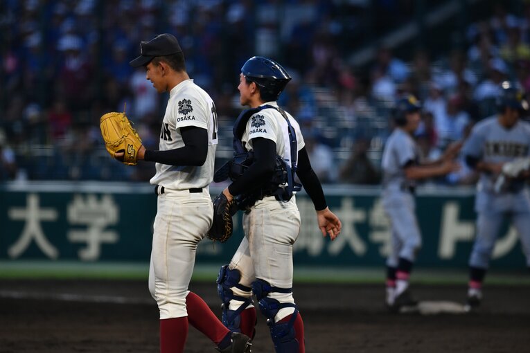大阪桐蔭・福井章吾と柿木蓮 （2017年夏の甲子園3回戦・対仙台育英） ©︎Hideki Sugiyama