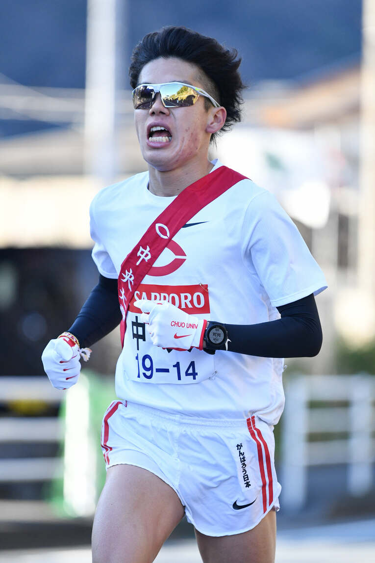 第95回大会で6区を走った中大・舟津。区間17位と苦戦した　©AFLO