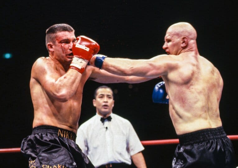 1996年5月、『K-1 GRAND PRIX』準々決勝でのマイク・ベルナルドとの激闘　©Susumu Nagao