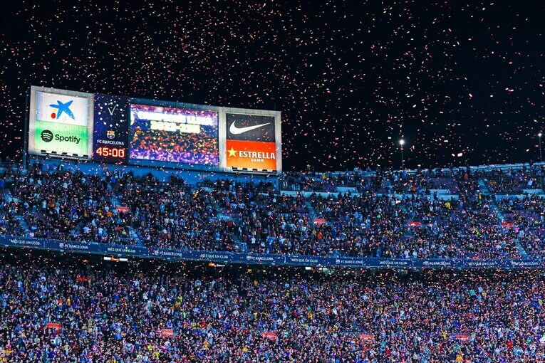 今季9点目！ 久保建英が凄まじい「バルサ撃破ドリブル、ブスケッツ退団・優勝セレモニーが同時に」カメラマンが見た“美しいカンプノウの夜”(74)