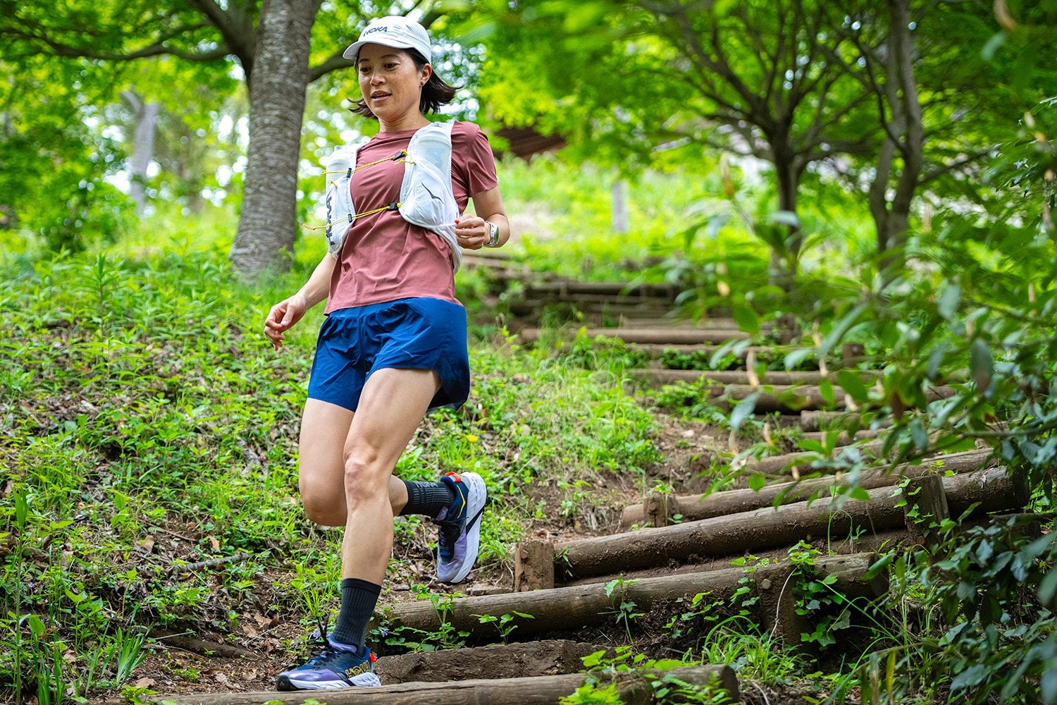 アスファルトや土や岩といったフィールドの違いだけでなく、自身のコンディションによってもシューズを履き分けている