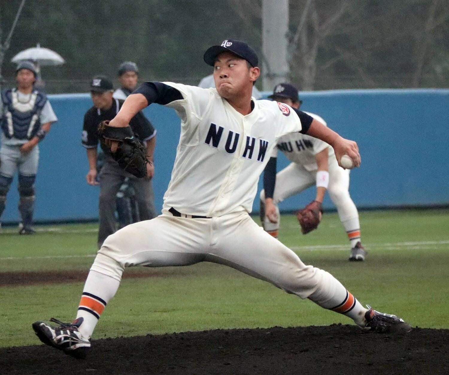 阪神からドラフト3位で指名された新潟医療福祉大・桐敷拓馬投手（22歳）。10月16日の関甲新学生リーグの平成国際大戦に先発。完全試合を達成し、三振もリーグ記録となる19を記録した　©Sankei Shimbun