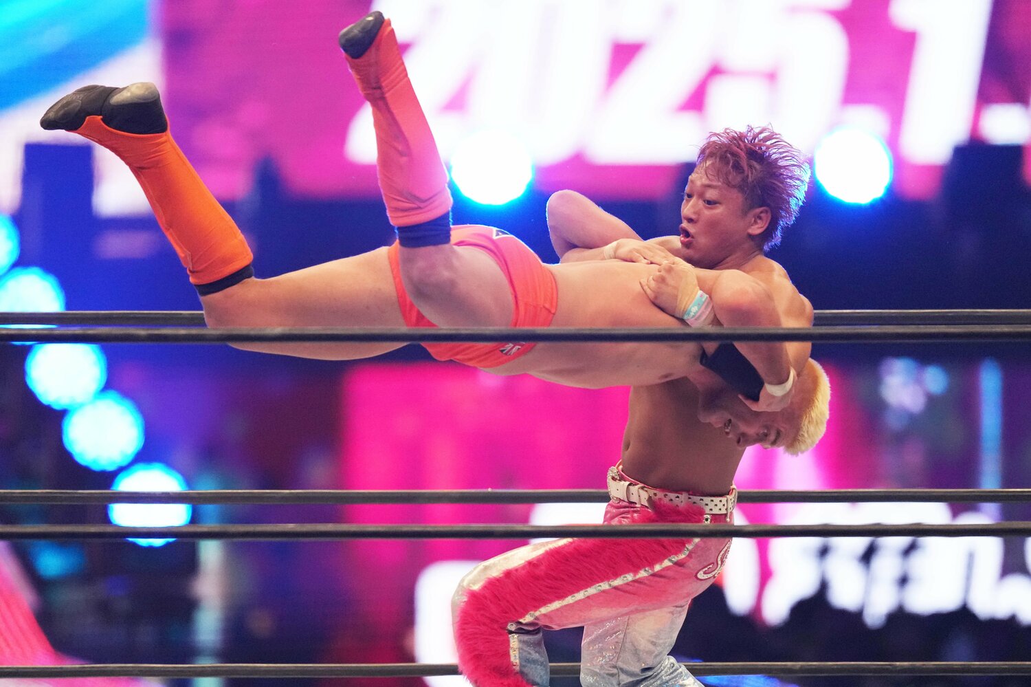 海野翔太のデスライダー　©Essei Hara