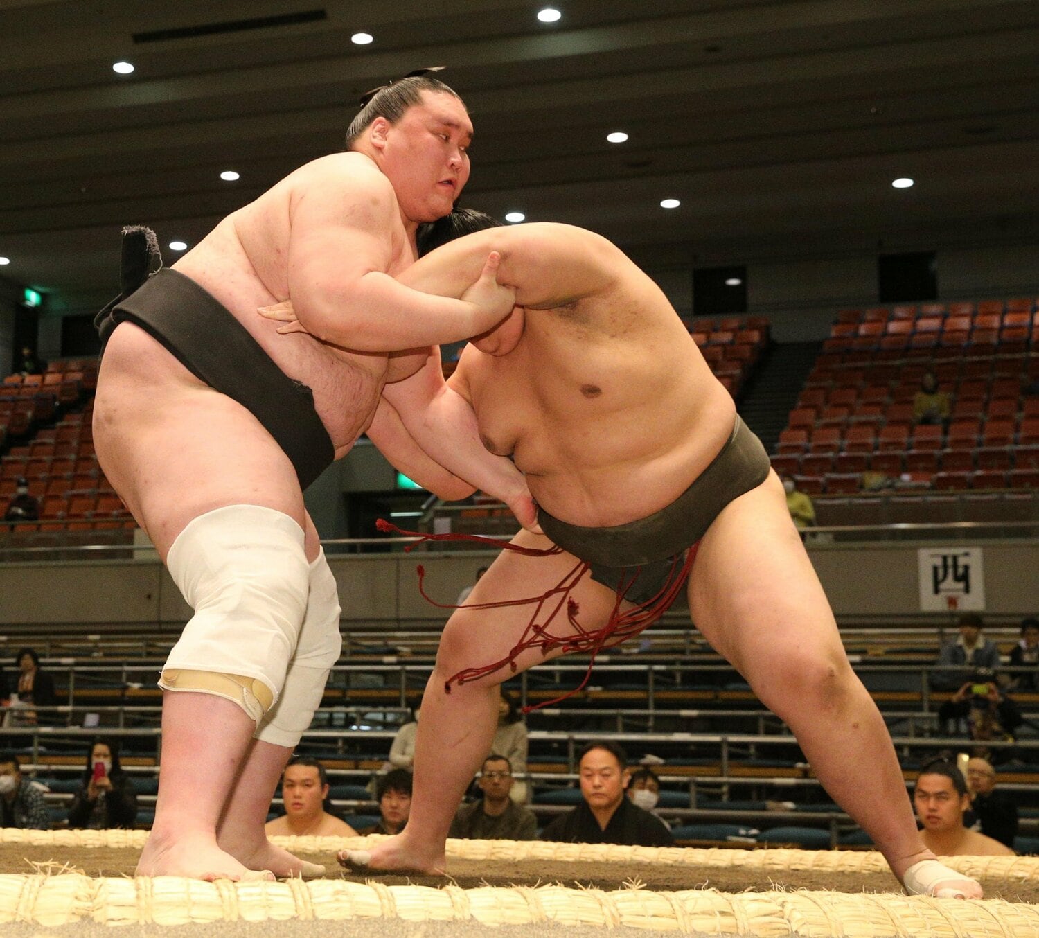 序二段で復帰戦初白星を飾った時の照ノ富士　©Sankei Shimbun