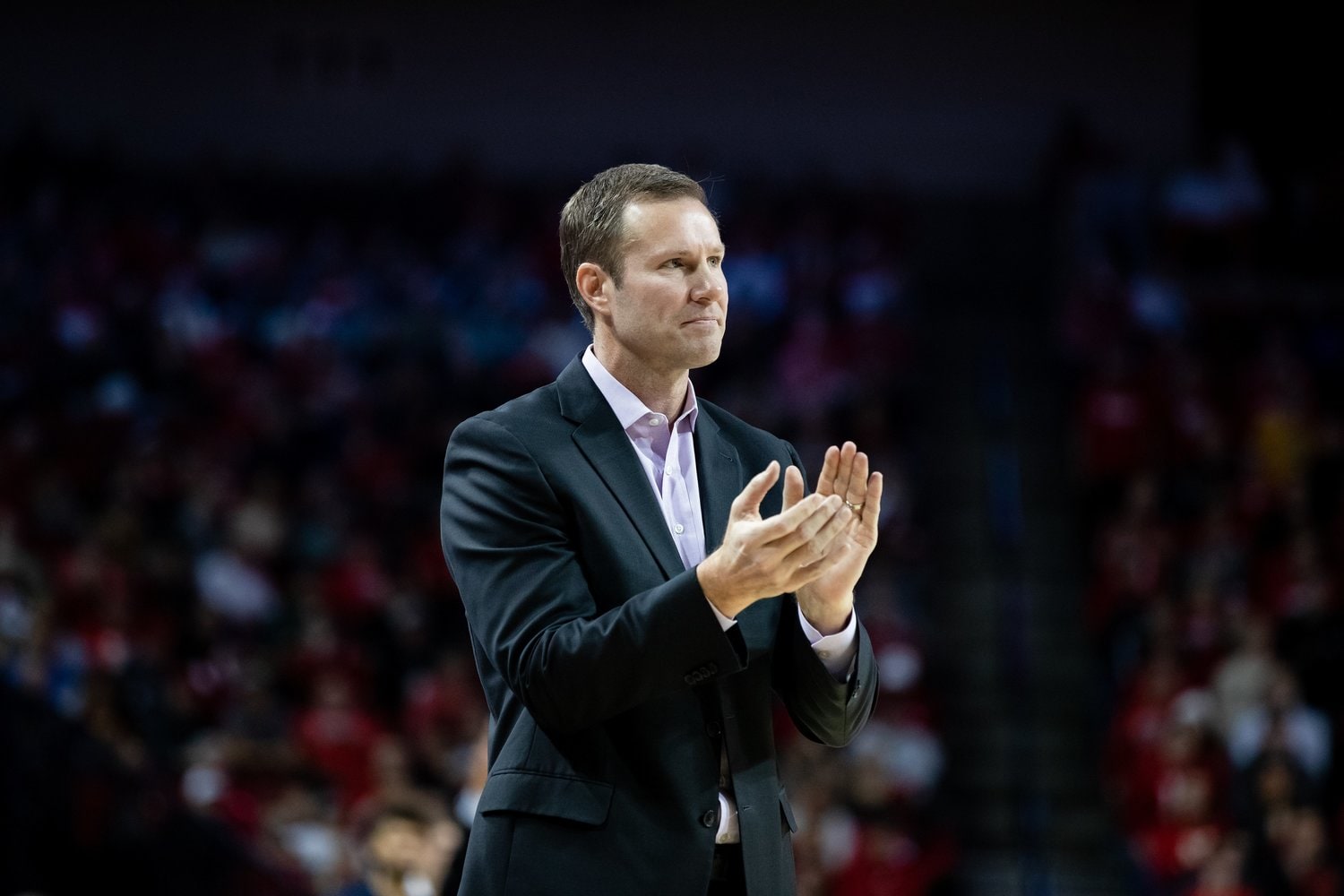 ホイバーグHC (C)UNL Athletics