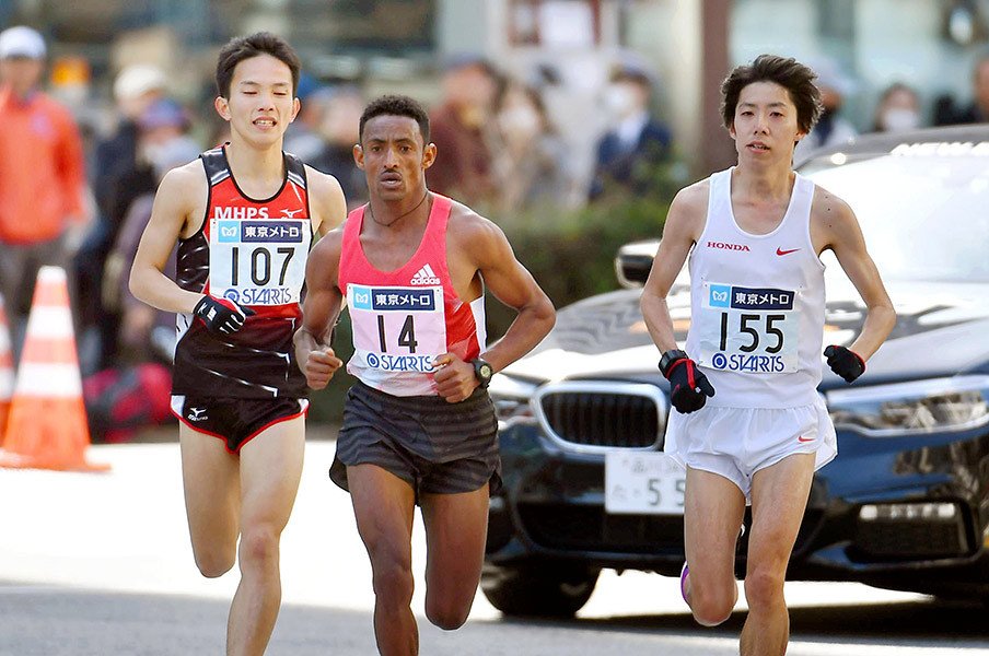 東京マラソン、超ハイペースの理由。設楽悠太は日本一より世界一を狙う。＜Number Web＞ photograph by Kyodo News