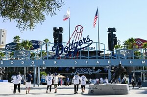 ドジャース佐々木朗希に“アメリカ現地の本音”「オオタニに続いて…あまりに残酷だ」「なぜパドレス有力説消えた？」ロウキ獲得に敗れた“3球団の悲鳴”