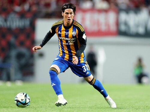 韓国代表）丁東浩　選手　実使用スパイクサイン入・蔚山現代FC 韓国代表）丁東浩 選手 実使用スパイクサイン入・蔚山現代FC