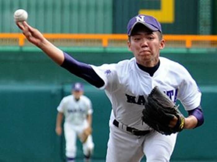 智弁を破った成田の右腕・中川諒。“唐川二世”は魔法で変身する!<Number Web> photograph by NIKKAN SPORTS