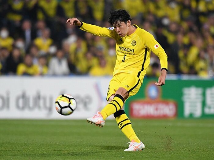 柏J2降格も中山雄太の才は必見だ。CBもできて、点を取れるボランチ。<Number Web> photograph by Getty Images