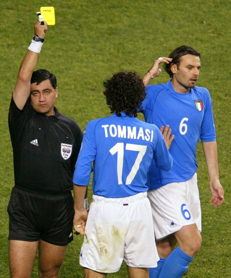 W杯史に残る誤審劇〉韓国vsイタリアから20年…「レフェリー人生最高の