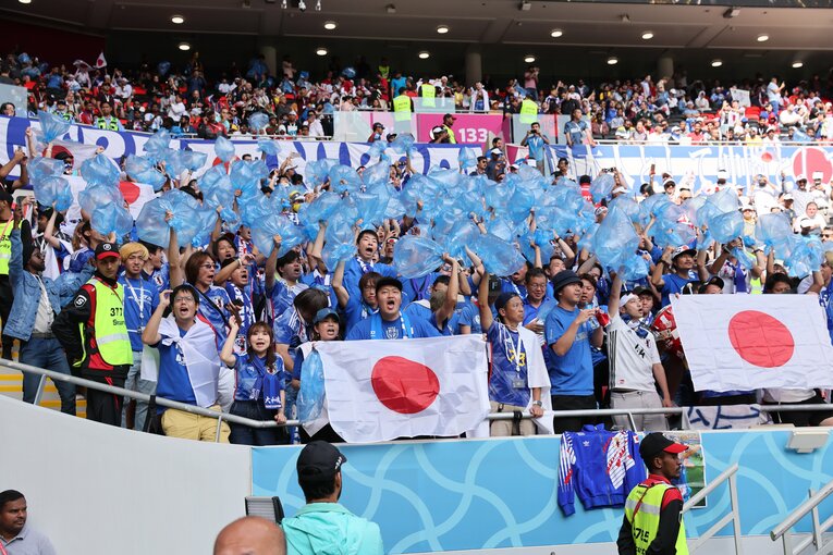 サポーター　©Kaoru Watanabe/JMPA