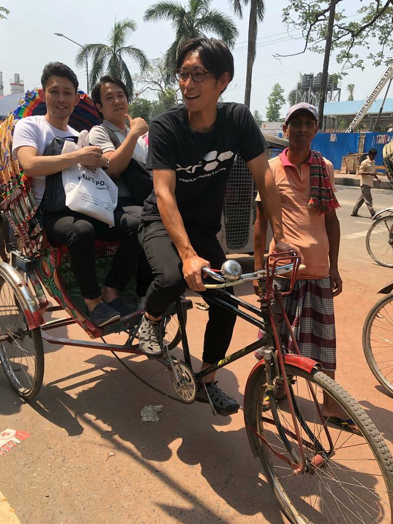 アスリートの域を超えた忙しい日々を過ごす加藤。その行動力はバングラデシュの人々の心を動かしている（本人提供）