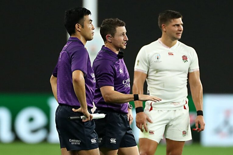 2019年W杯でアシスタントレフリーを務めた久保修平氏（左） ©︎Getty Images