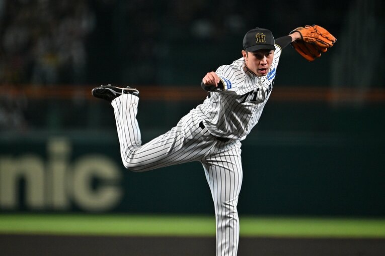 第5戦、ようやく勝利の方程式の形で登板した石井だったが　©Hideki Sugiyama