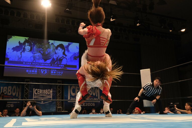 「燃え尽き症候群」から岩谷麻優が迎えた“キャリアで一番のピーク”…右ヒジ脱臼まで続いた藤本つかさとの“最高峰の女子プロレス”(47)