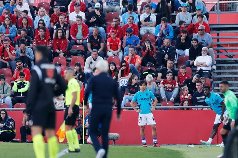 「クボは好きだよ。いつか…」古巣少年ファンが愛する久保建英21歳「マジョルカ帰還で大拍手→元戦友とハグ」を撮って感じたこと(23)