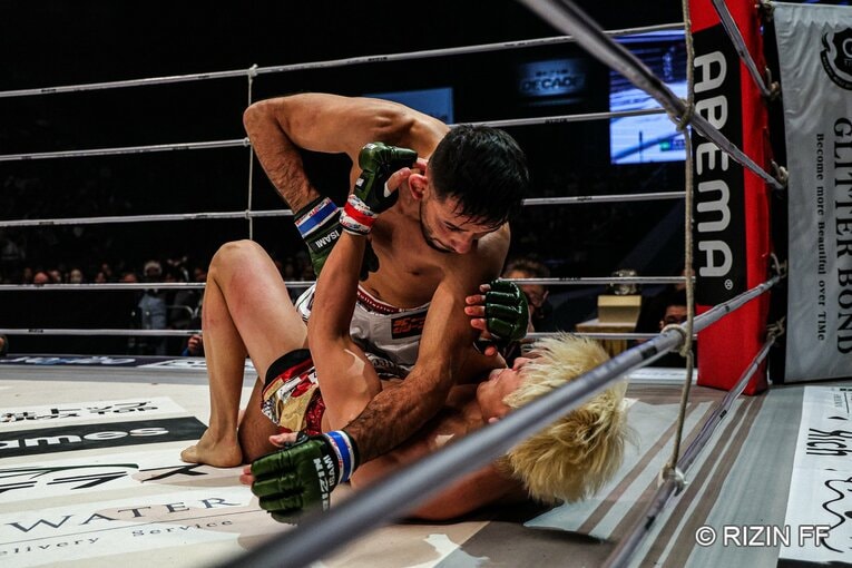 鈴木千裕vs.クレベル・コイケ　©RIZIN FF
