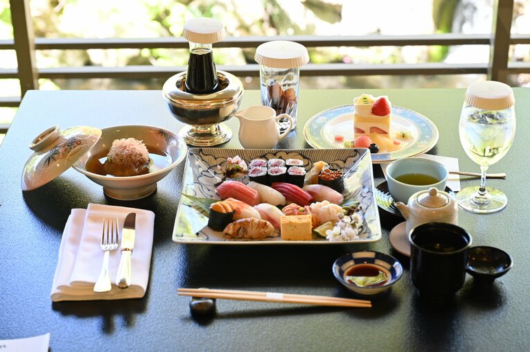 永瀬が頼んだ「にぎり寿司盛り合わせ」など　©日本将棋連盟