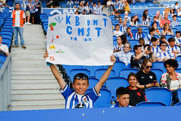 ラ・レアルで増加した「タケ応援ボード」　©Daisuke Nakashima