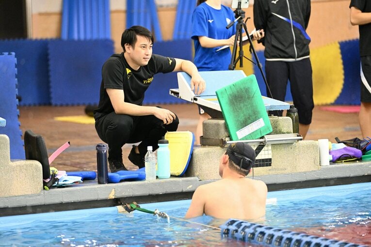 東大水泳部の練習風景　©Keiji Ishikawa