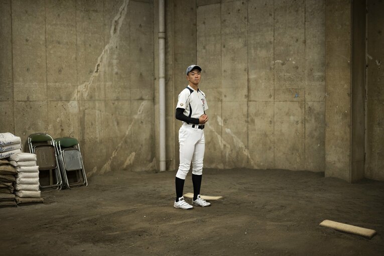 校舎の1階ピロティにはブルペンが　©Tomosuke Imai