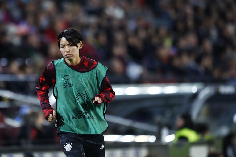 W杯ブラジル戦のウラで「バルサ女子がカンプノウで4万6967人」盛況なワケ… メッシ後に君臨する“女王”、熊谷紗希が見せた悔しさ(22)