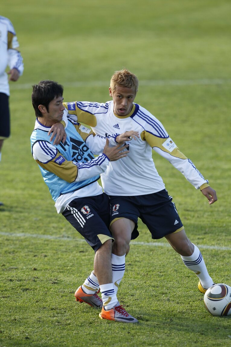 玉田圭司、本田圭佑（2010年南アフリカW杯）©︎JMPA