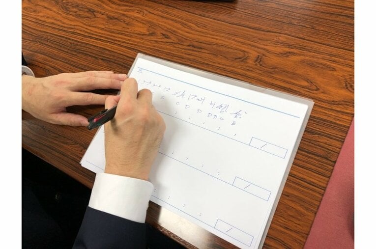 体操採点の様子　©Sports Graphic Number