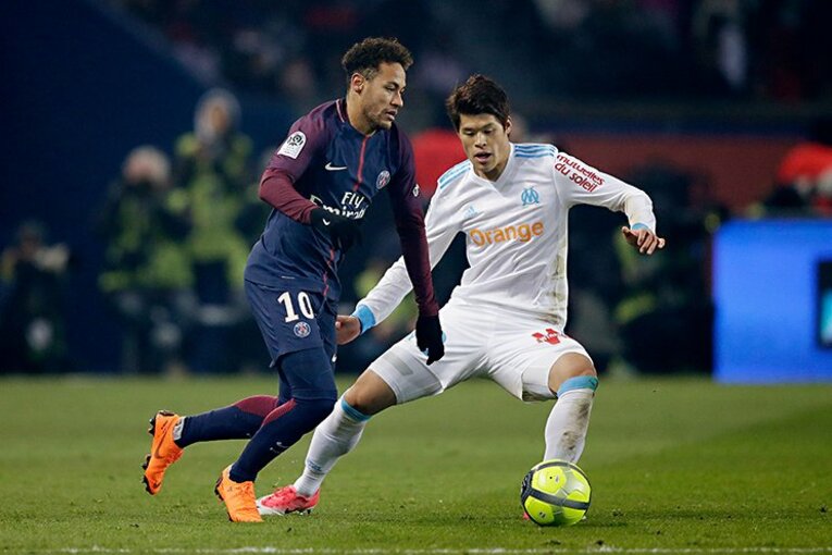 ネイマール侮辱疑惑も…酒井宏樹のクールな対応に、ブラジル人記者が驚嘆した理由(5)