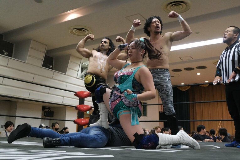 「やせたら可愛いのに」世間の声との闘い…“プラスサイズモデル”も務める女子レスラー・まなせゆうなの思い「ありのままの自分を愛せばいい」(90)