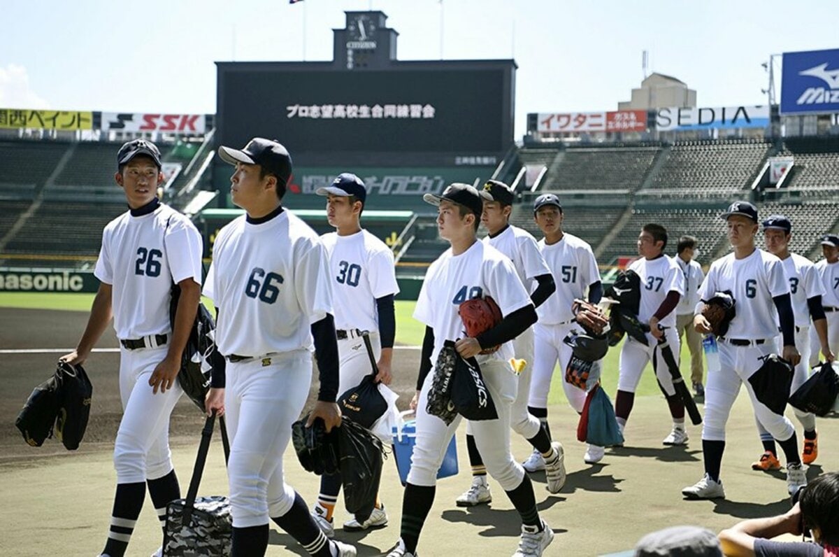 高校生ドラフト候補が躍動 甲子園での合同練習会に早くも 来年もあるべき の声 ドラフト会議 高校野球 Number Web ナンバー