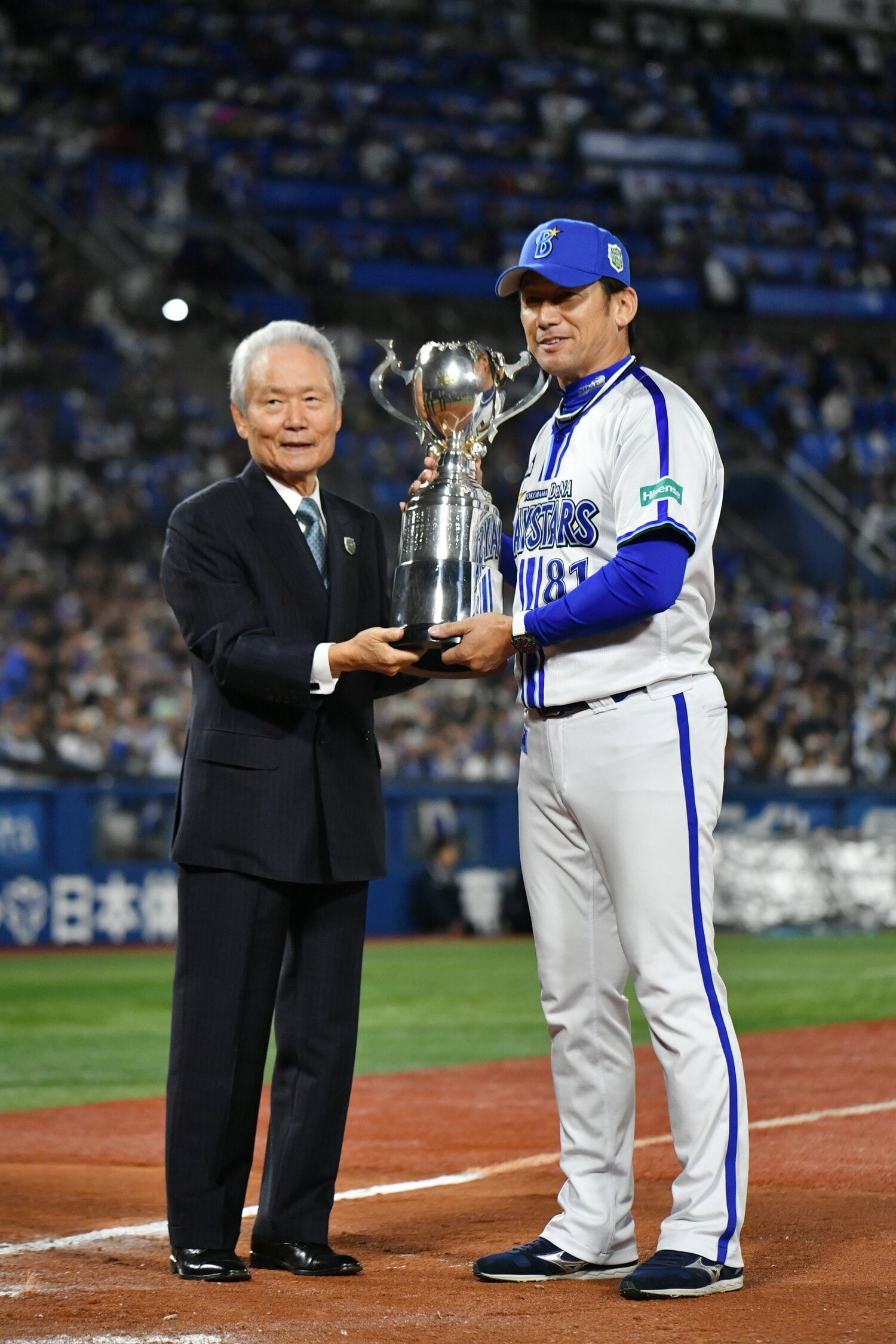 25年シーズンこそリーグ優勝を目指す上で、戦力に厚みを増すためにも度会の成長を期待する三浦監督　©Hideki Sugiyama