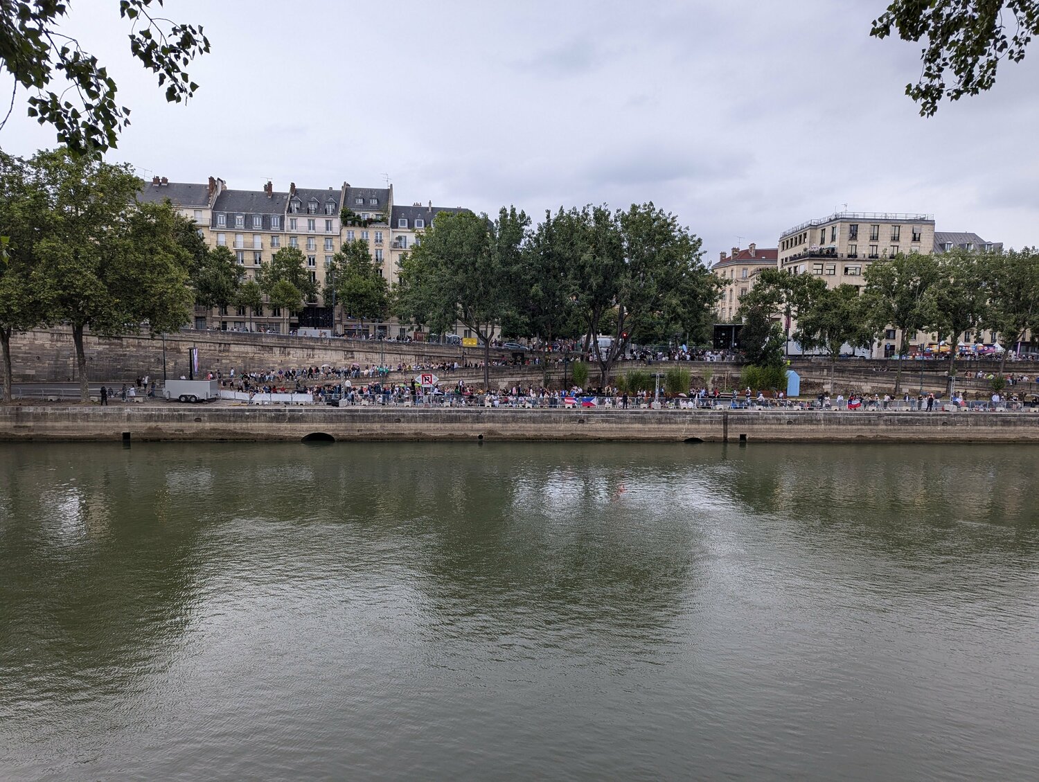 7月26日、開会式当日のセーヌ川の水面　©Yu Saito