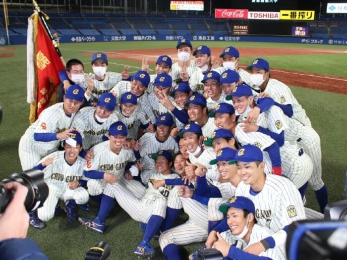 大学4冠を狙う慶應を倒した雑草軍団の「わっしょい野球」2部入替戦も覚悟した中央学院大はなぜ日本一になれた？＜Number Web＞ photograph by Yu Takagi