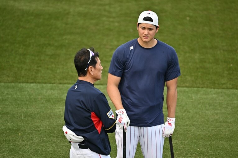 WBC中の一コマ。大谷と談笑　©Naoya Sanuki