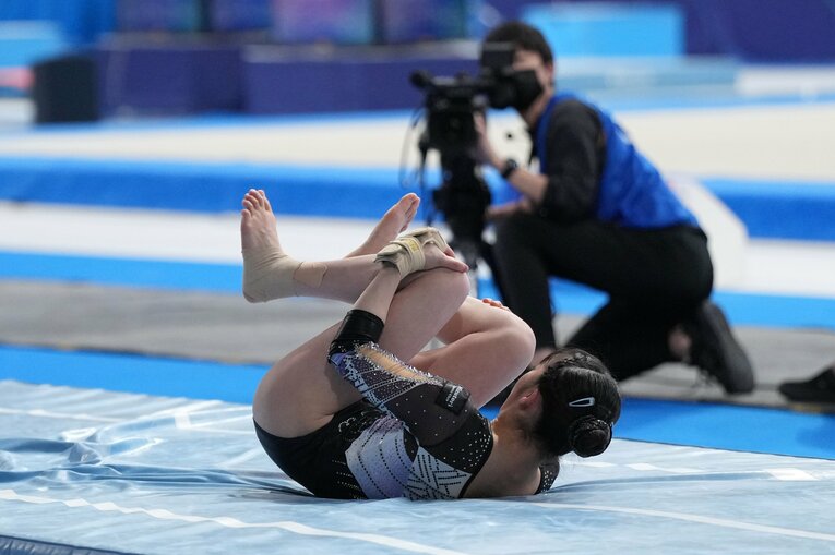 倒れ込む山田　©Getty Images