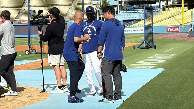 “矢田先生”の指導を受けるベッツ　©Naoyuki Yanagihara