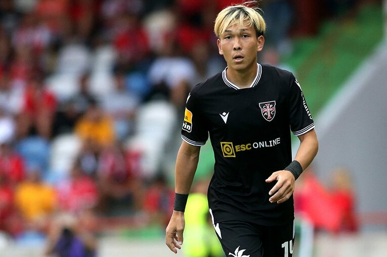 紆余曲折を経てポルトガルでプレーする邦本宜裕。その潜在能力はヨーロッパで花開くか ／ photograph by MB Media/AFLO