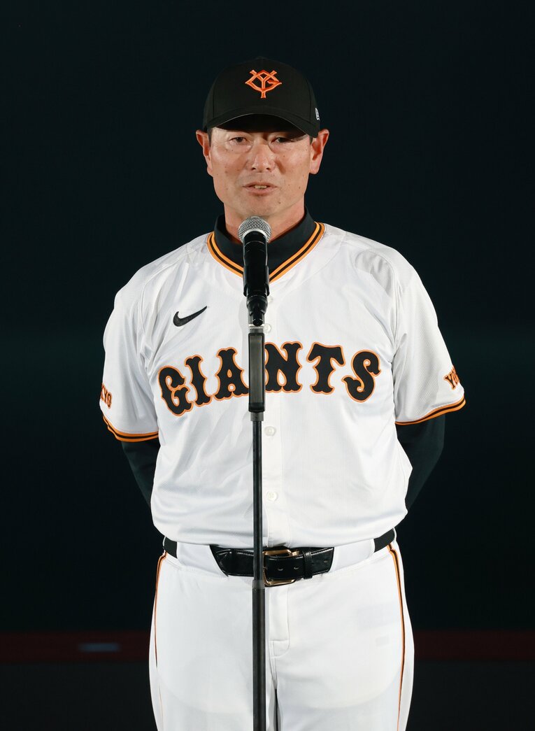 日本シリーズ中の10月28日、電撃的に巨人退団を発表した桑田真澄二軍監督　©JIJI PRESS