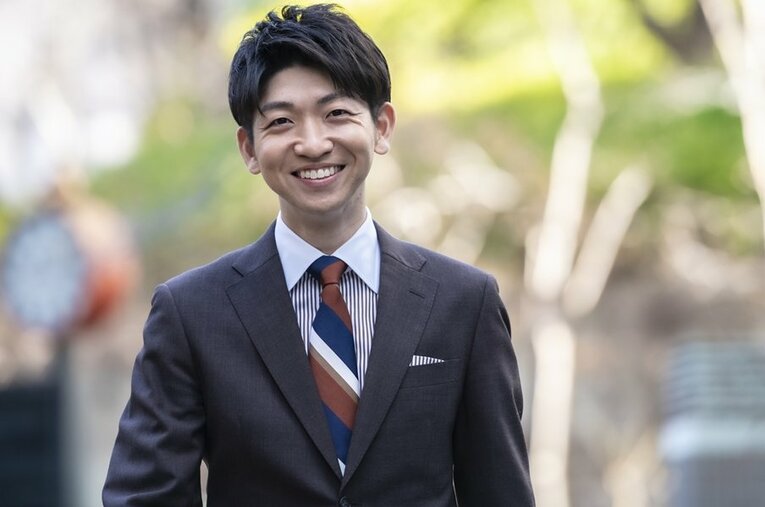 TBS喜入友浩アナウンサーはスポーツ実況を経験したのち、報道のフィールドで奮闘している ／ photograph by Takuya Sugiyama